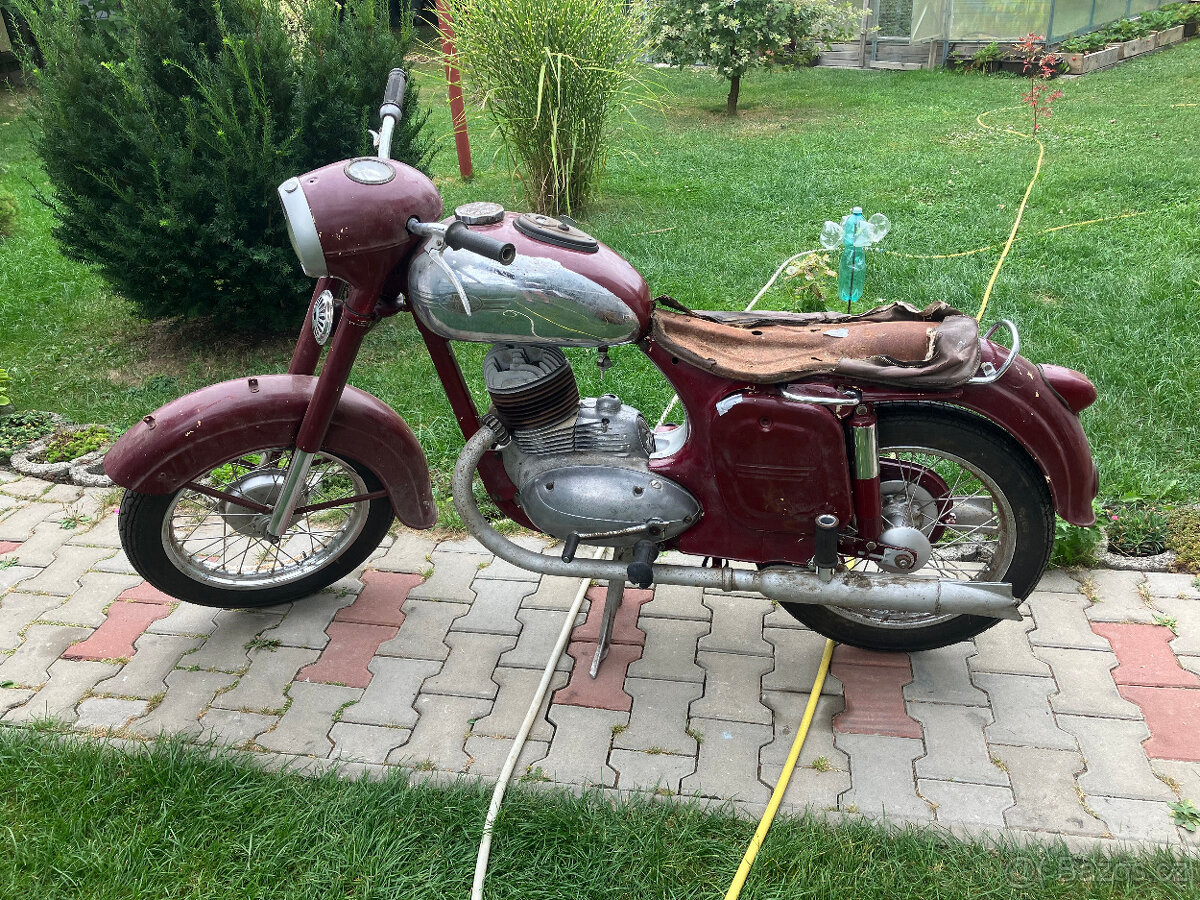 Jawa 250/353 půlbuben bez dokladů