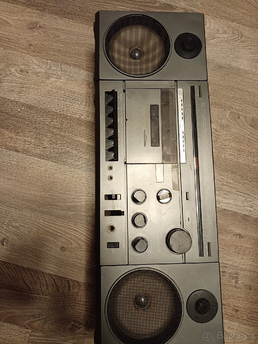 Tokyo TM 326L radiomagnitofon retro kazeťák