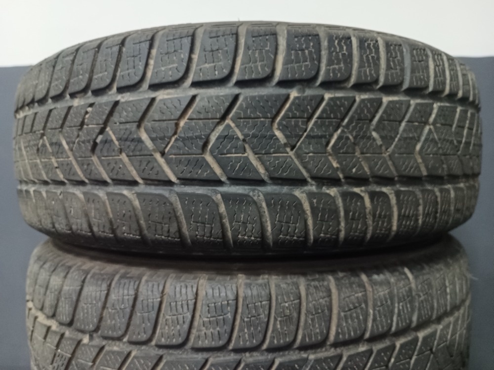 215/65 R16 PIRELLI (4019)