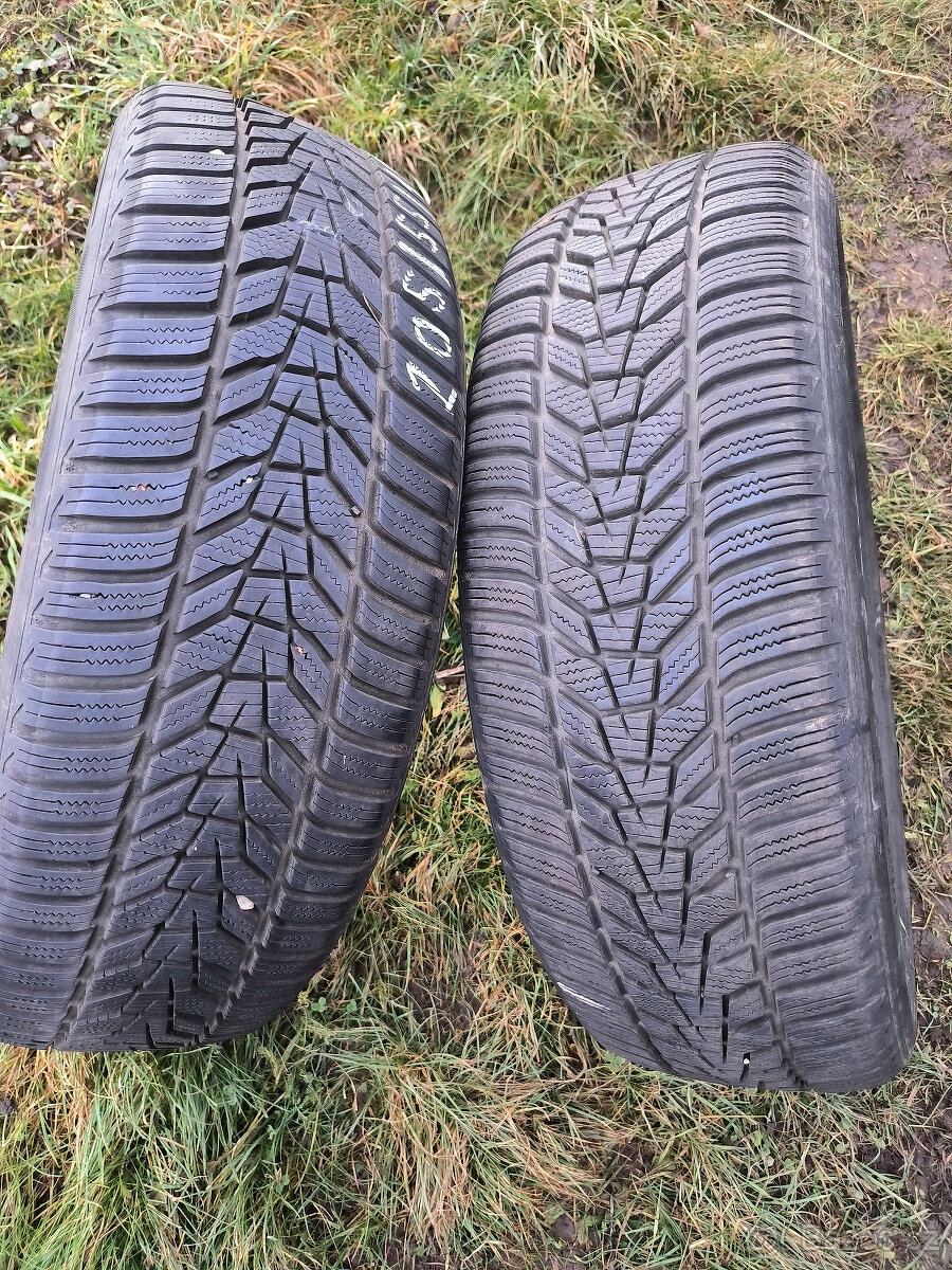 2 zimní pneu 205/55/19 HANKOOK vz. 90%