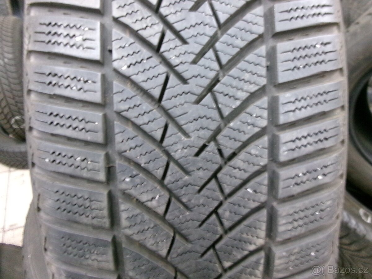 235/45 R19 SEMPERIT (2x5,5-6 a 2x4,5-5mm) č.15373