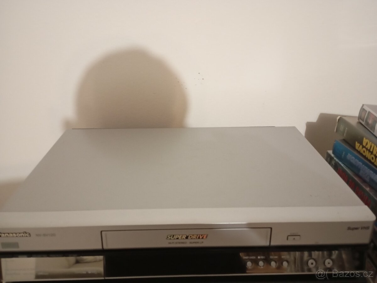 Prodám videorekordér Panasonic NV-SV120 S VHS