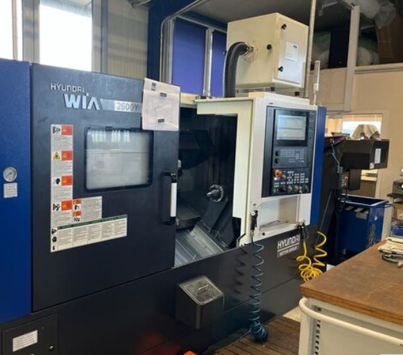 Soustruhy - CNC   L 2600 Y