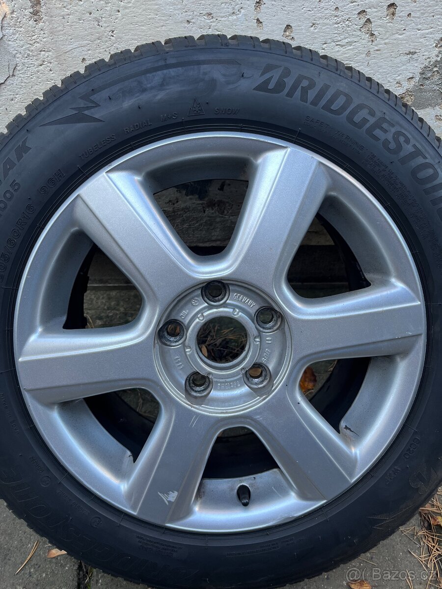 Kola VW 205/60 R16 96H