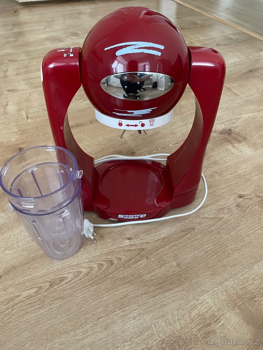 Smoothie maker red