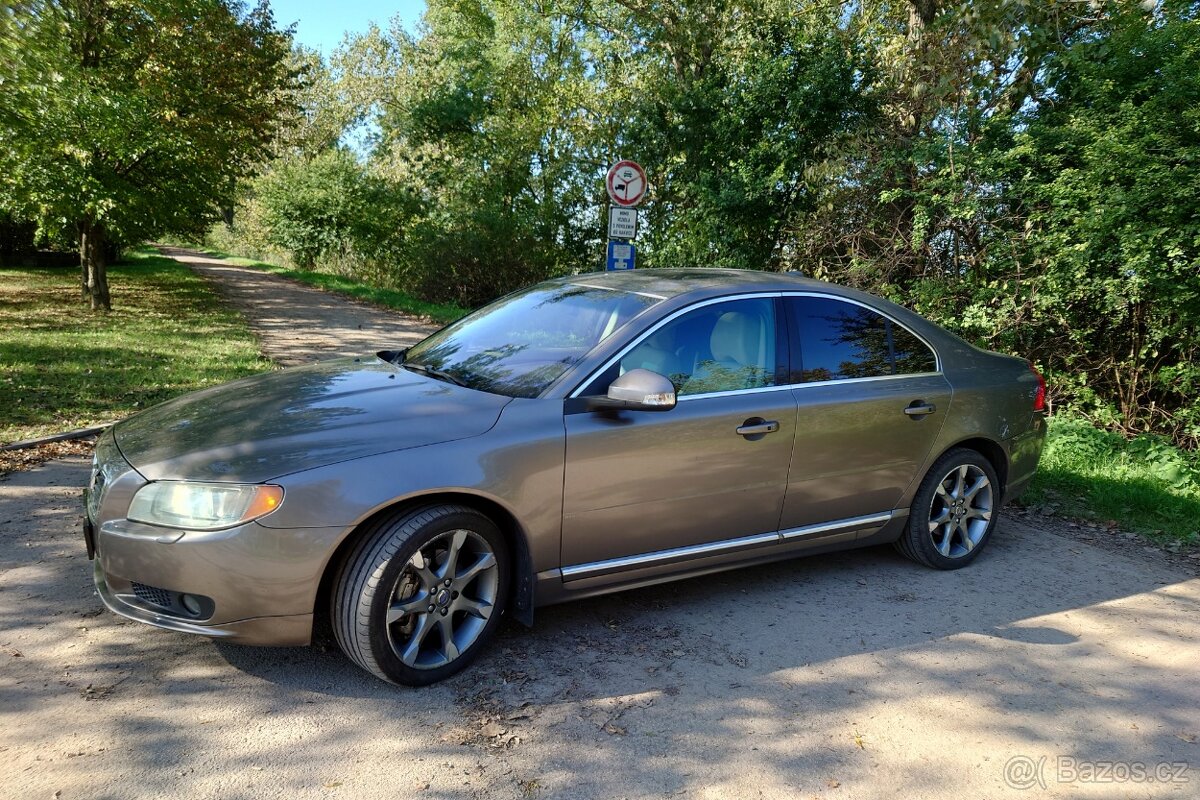 Volvo S80,V70, XC70 - kola R18 Fortuna Diamond cut