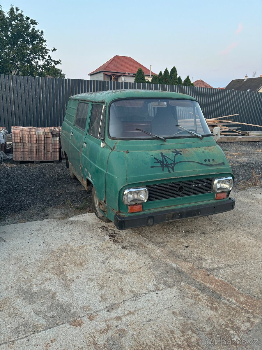 Škoda 1203 Taz 1500