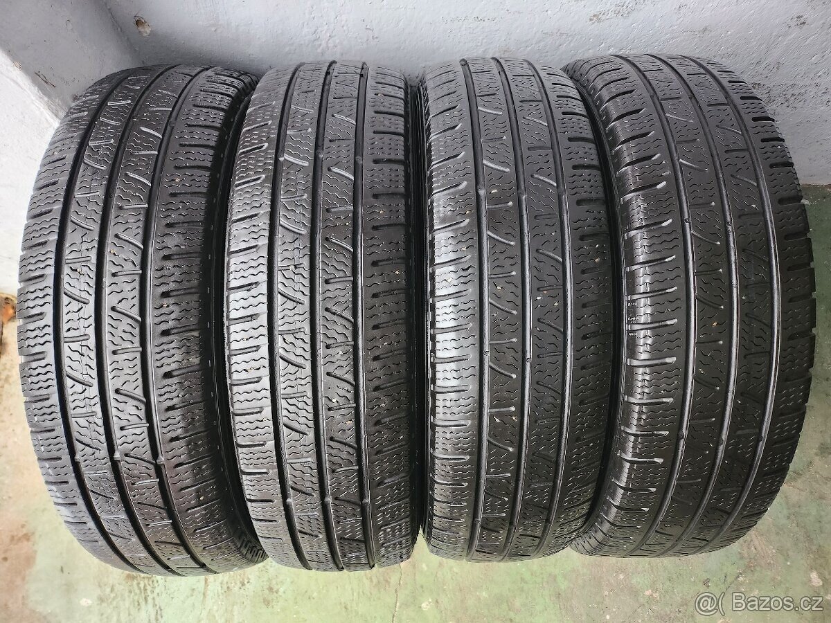 Dodávkové zimní pneu Pirelli Carrier Winter 195/75 R16C