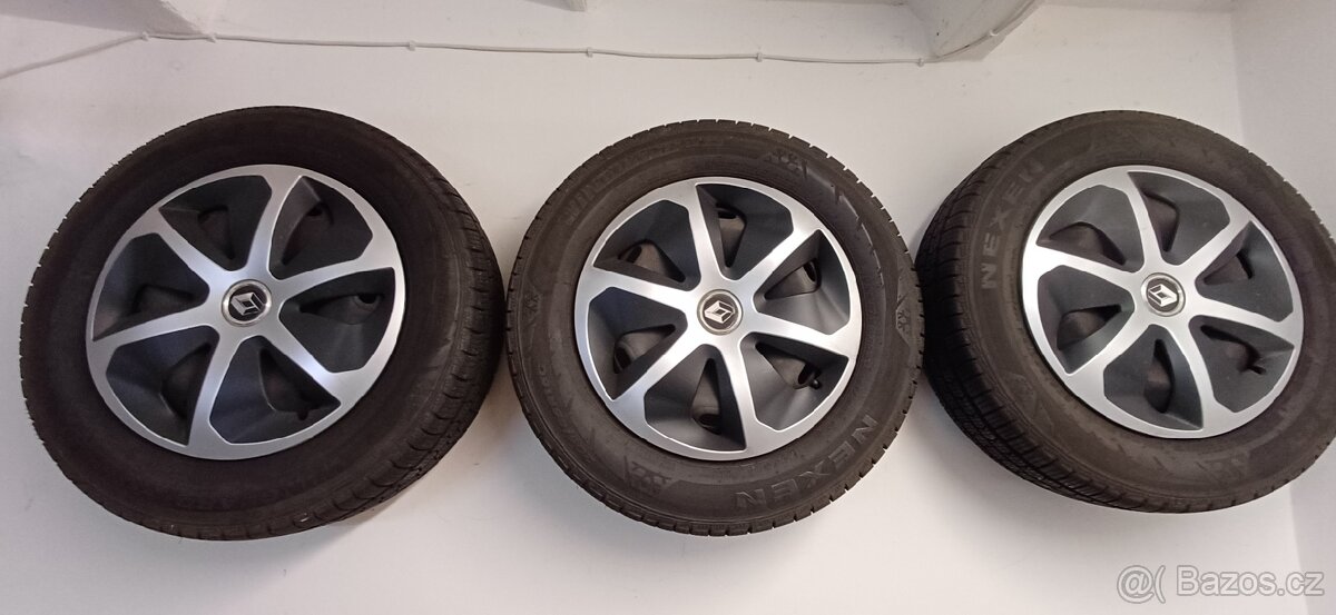 Zimní pneu s disky 205/65 R16C