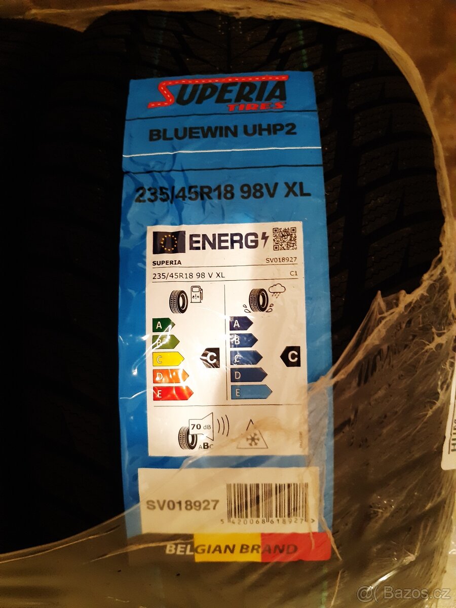 Zimní pneu 235/45 R18 Superia