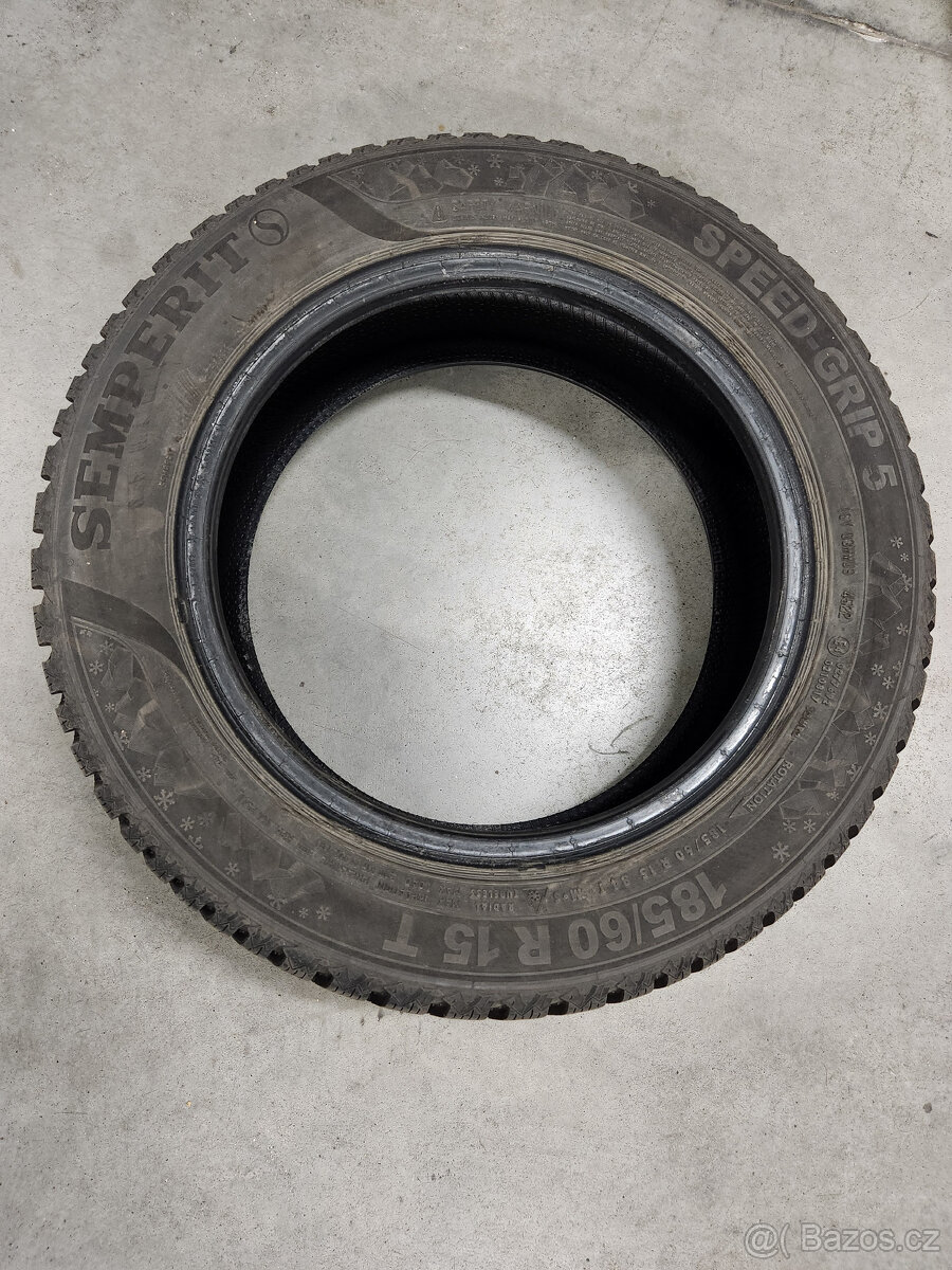 Zimní pneu 185/60 R15 84T, DOT 2022