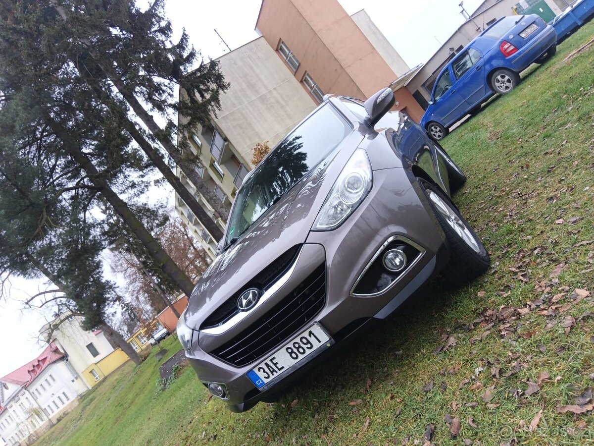 Hyundai ix35 2.0 CRDI 4X4 koupeno v ČR