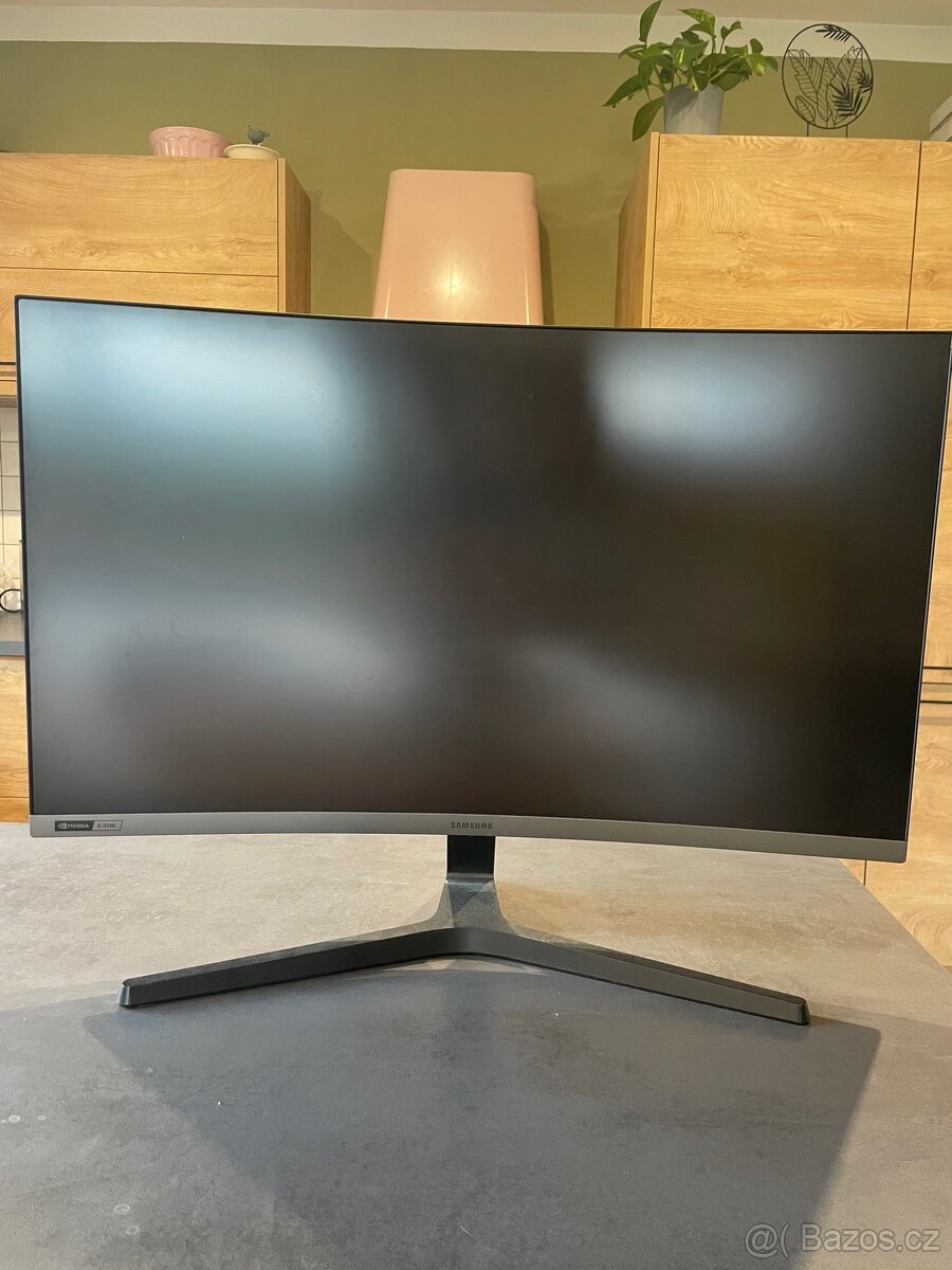 2x monitor Samsung C27RG50