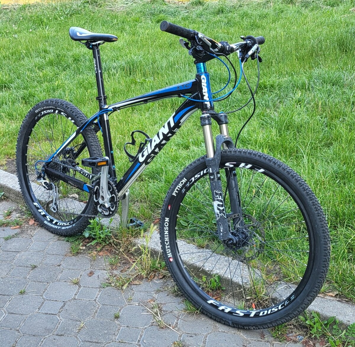 26" Horské kolo GIANT shimano XT 3x10 , brzdy SLX, kola Reme