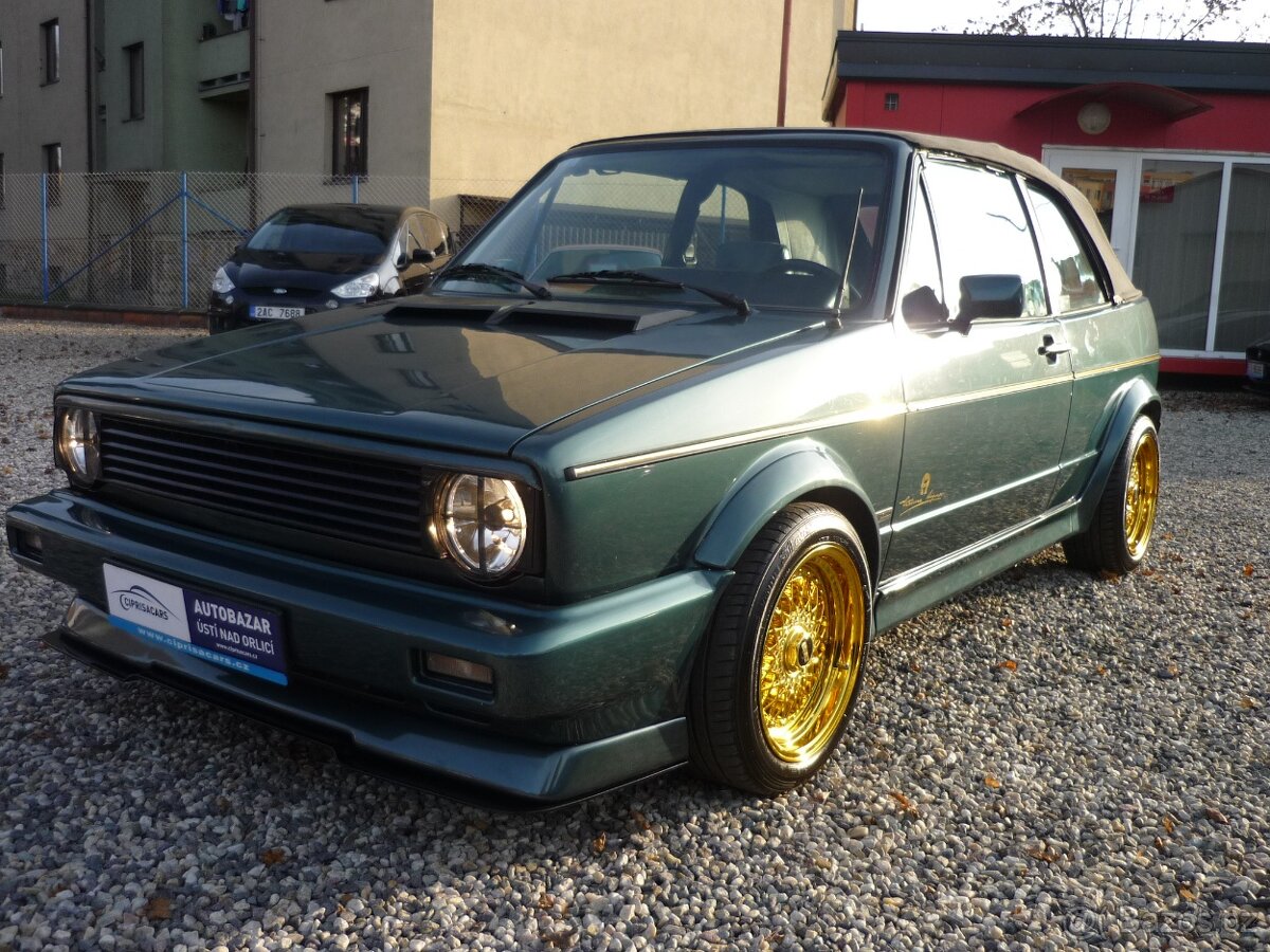 Volkswagen Golf 1.8 Edice Etienne Aigner