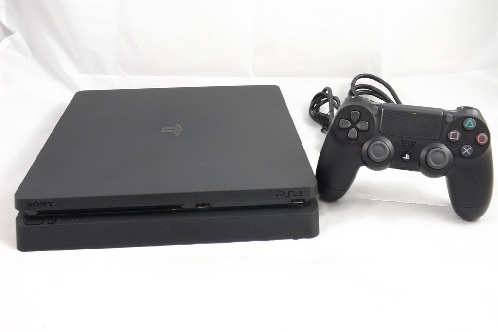 Playstation 4 Slim