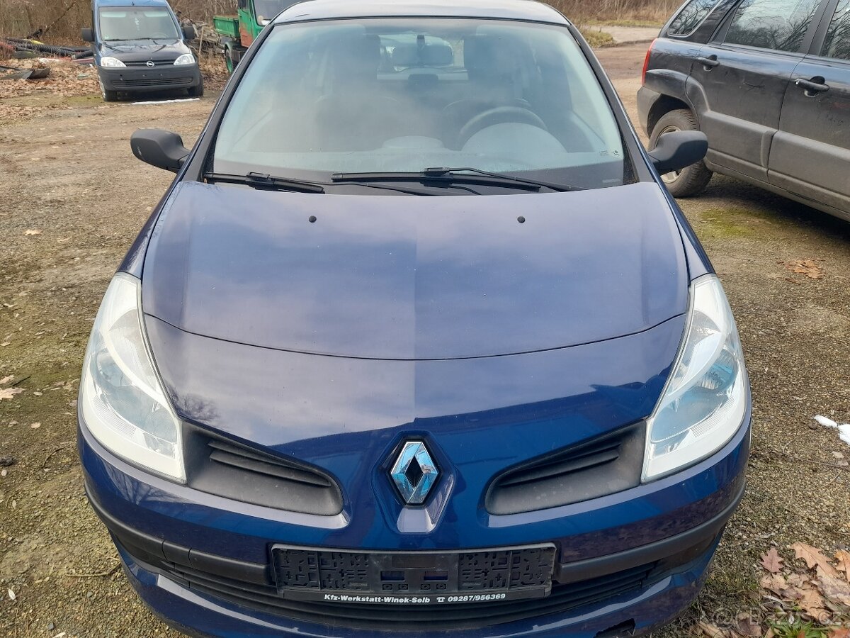 Renault Clio 1.2i 55 KW R.v 2009  KLIMATIZACE