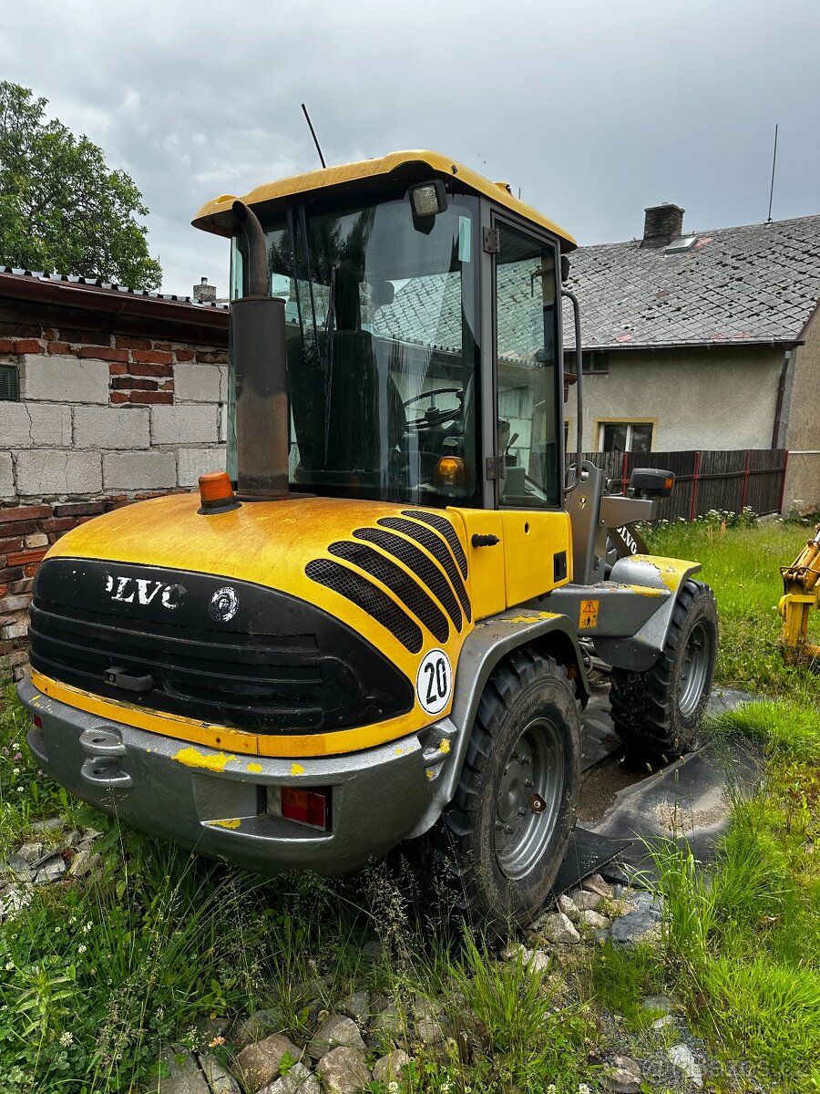 Prodám Kolový čelní nakladač  Volvo L30