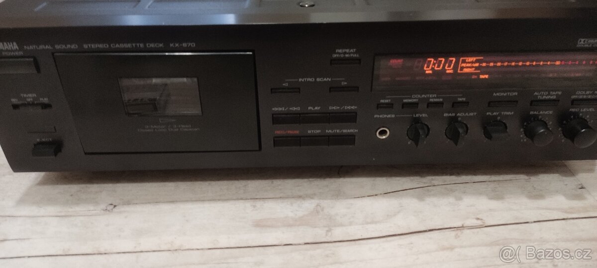 YAMAHA CASSETTE DECK KX-670