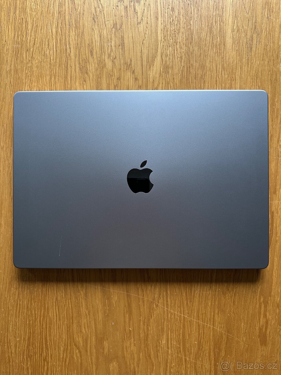 MacBook Pro 16" M1 MAX CZ 2021 Vesmírně šedý