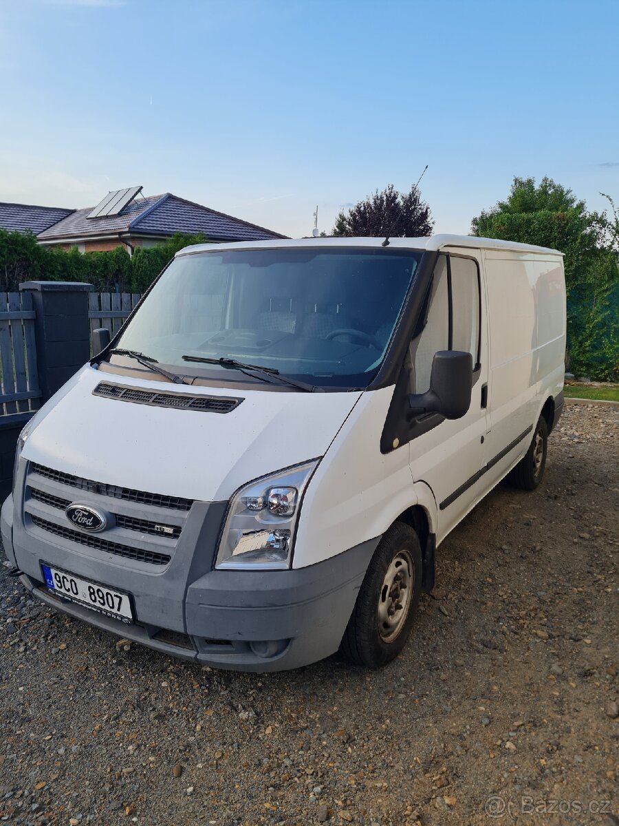 Ford transit 2.2 TDCI 63kw, tažné