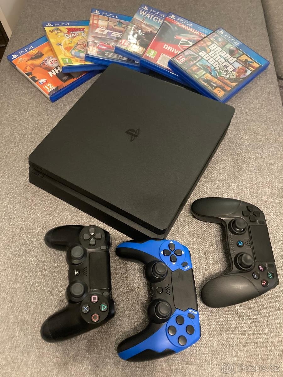 Playstation 4 slim + 1TB SSD disk, 3 ovládače + hry