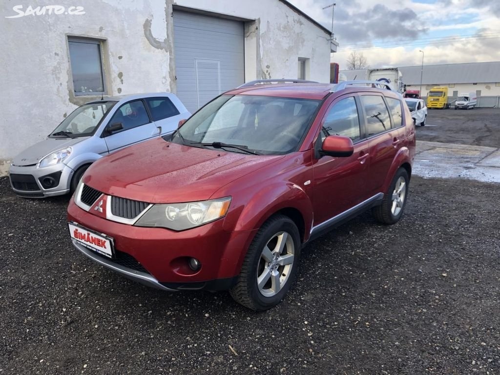 Mitsubishi  Outlander 2.2 Di-D 4X4 / 2009 / 369000km