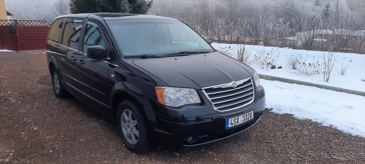 CHRYSLER - GRAND VOYAGER:     MIMOŘÁDNÁ NABÍDKA