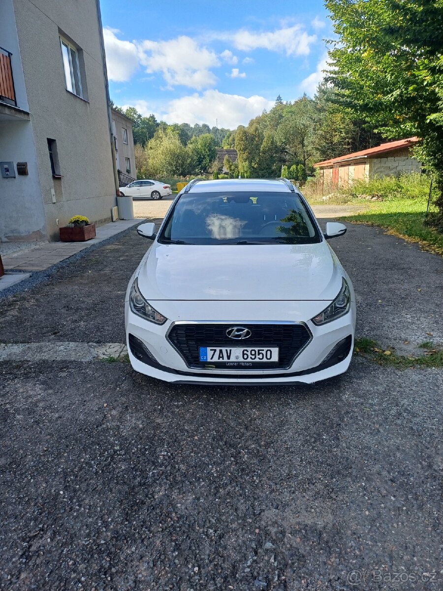 Hyundai i30 1.0 T-GDI 88kW