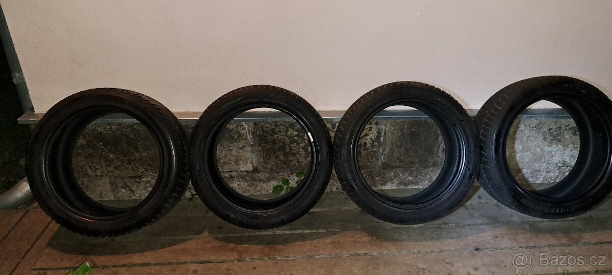 4ks Zimní pneu Dunlop M+S 225/45 R17 5,4-6,3mm