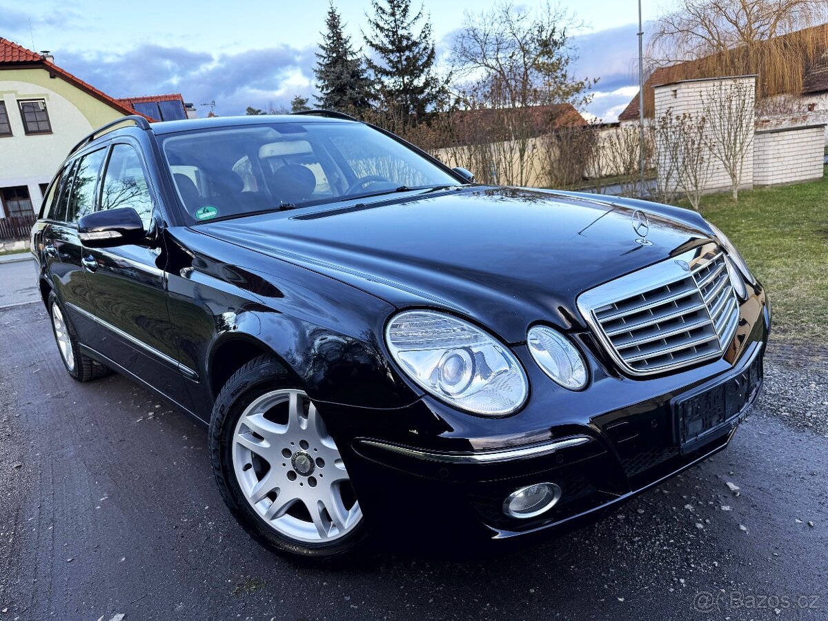 MERCEDES-BENZ E 2.2 CDi Facelift ☆ automat ☆ velmi pěkný