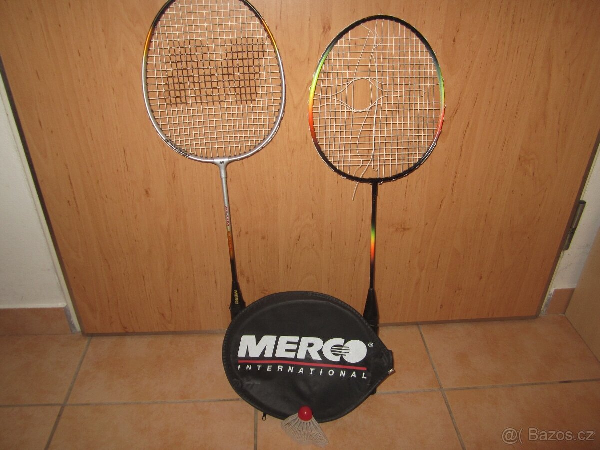 Badmintonové rakety