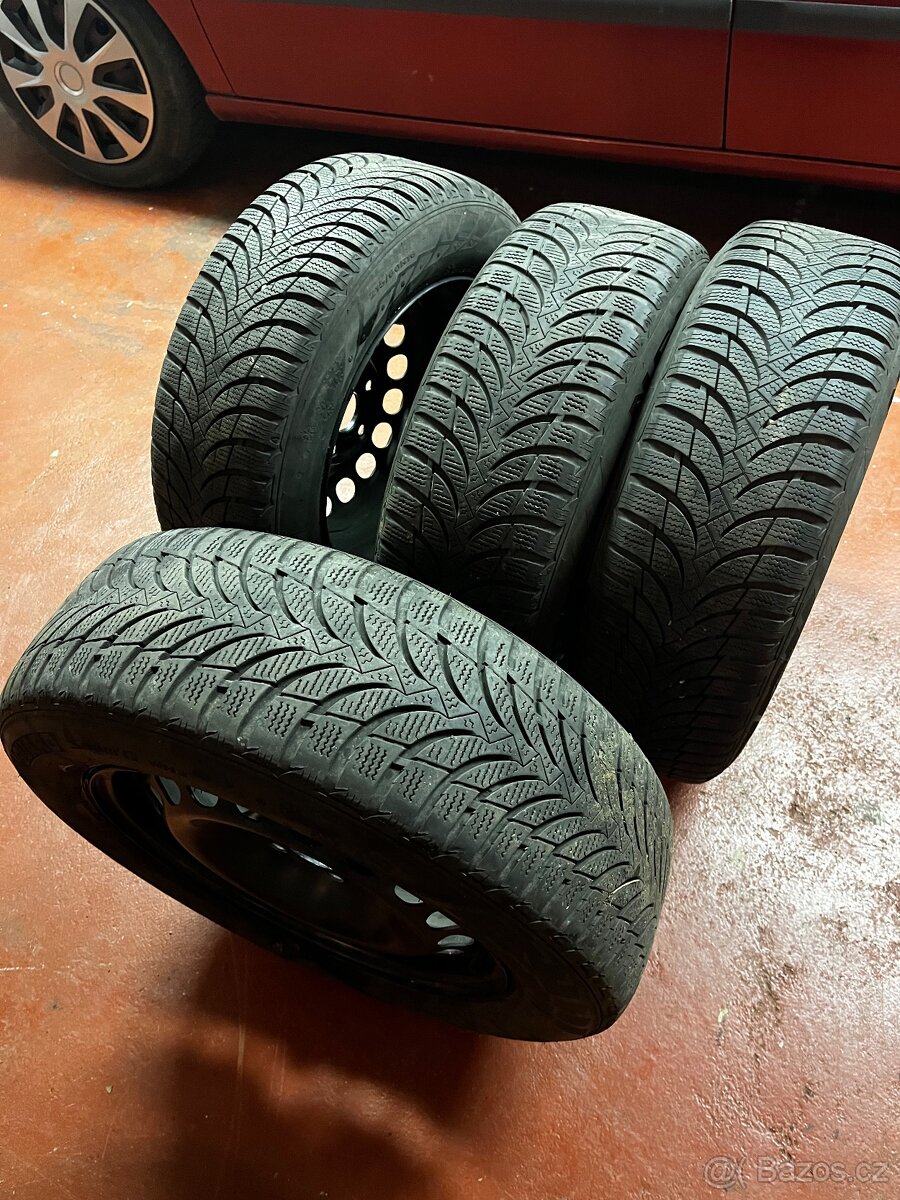 215/60R16 zimní, NEXEN 2022