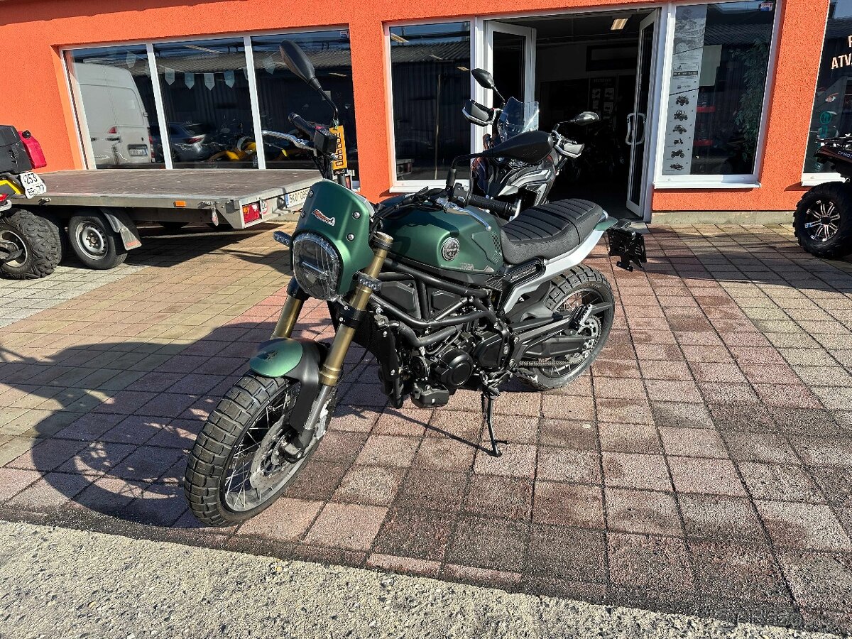 Benelli Leoncino 800 TRAIL