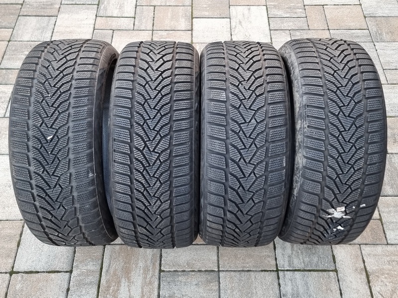 4ks zimních pneu UNIROYAL WinterExpert 225/40 R19