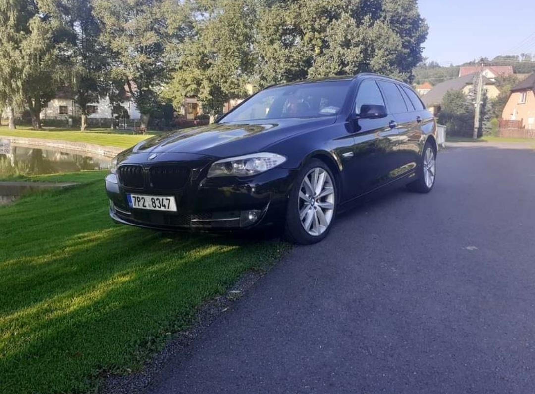 Bmw F11 530D xDrive rok 13 automat 1 majtel