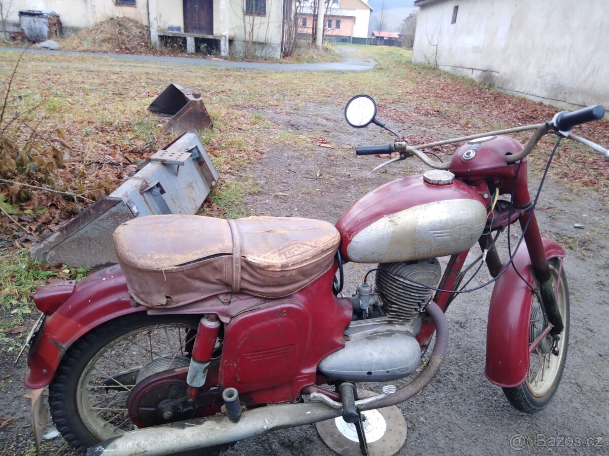 Jawa 250 Sport