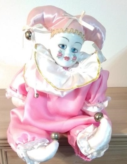 Porcelánová panenka