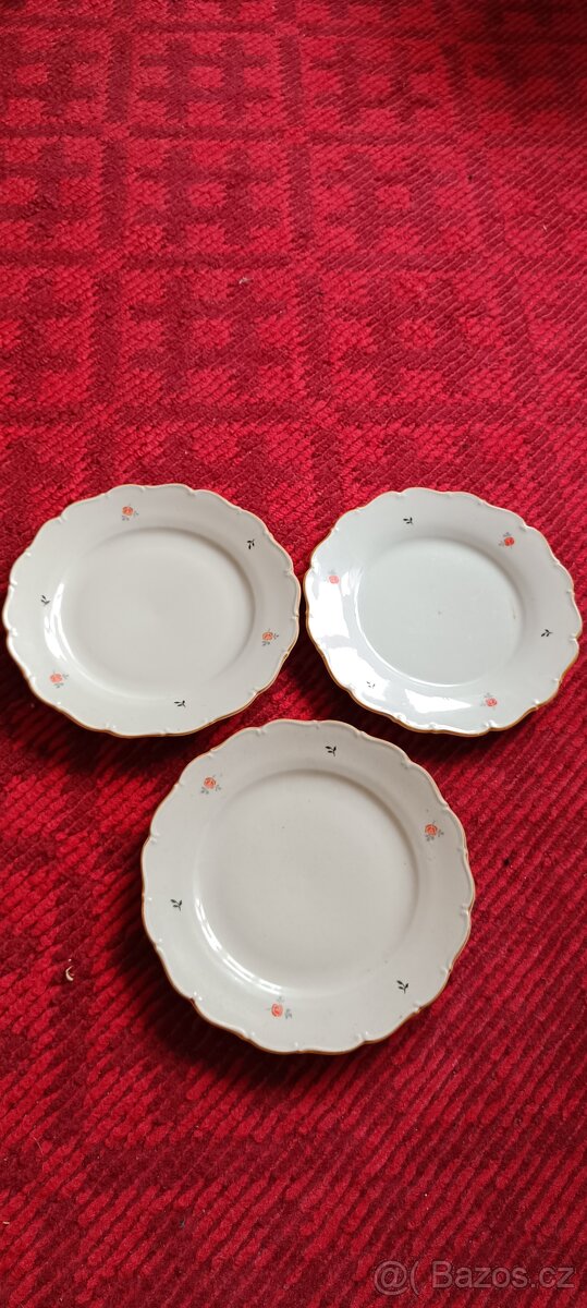 3x porcelánový dezertní talíř Horní Slavkov kytičky