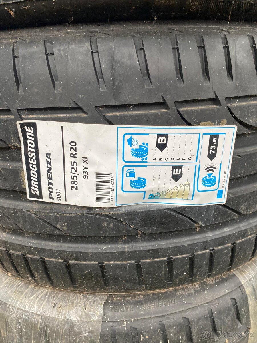 Bridgestone Potenza 285/25 R20