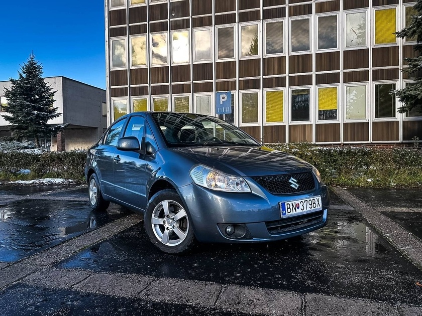 Suzuki SX4 Sedan LPG Benzín