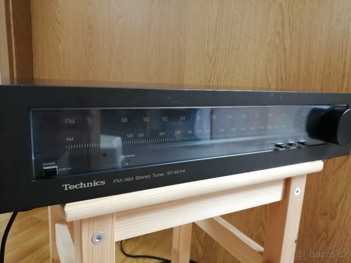 Stereo tuner Technics ST-8011K