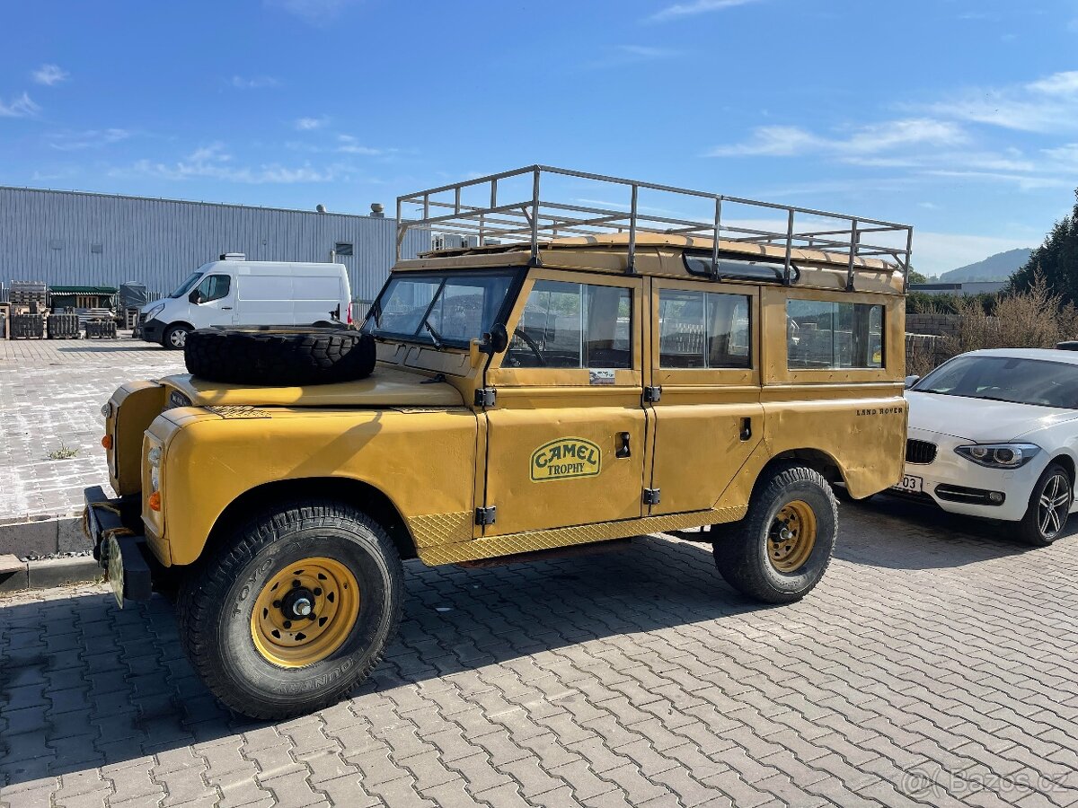 Land Rover Series 109