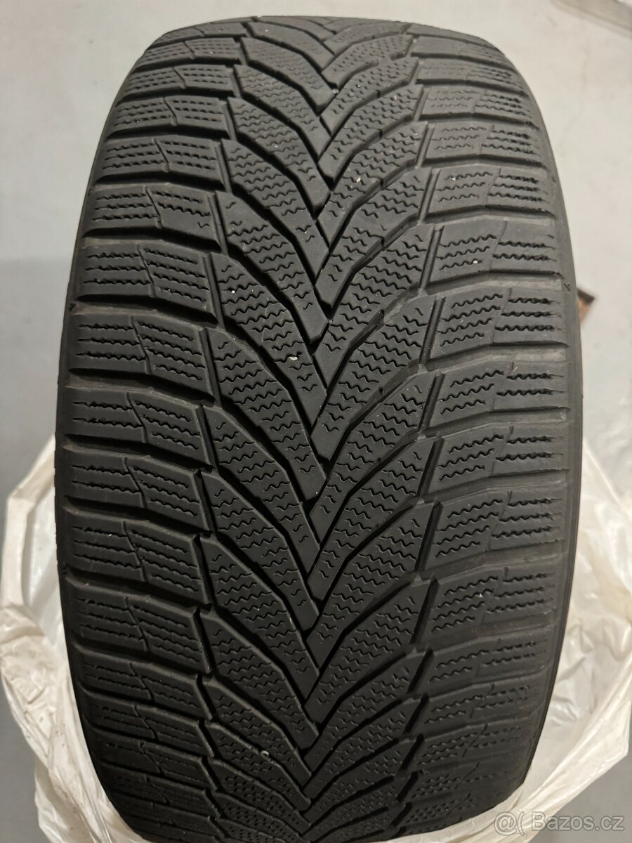 Zimní pneu Nexen WINGUARD SPORT 2 (WU7) 245/40 R19 98V