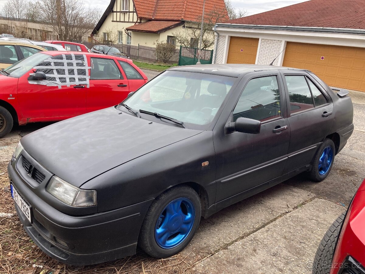 Seat Toledo 1.9tdi 66 KW Rotačka ALU kola, zimní pneu