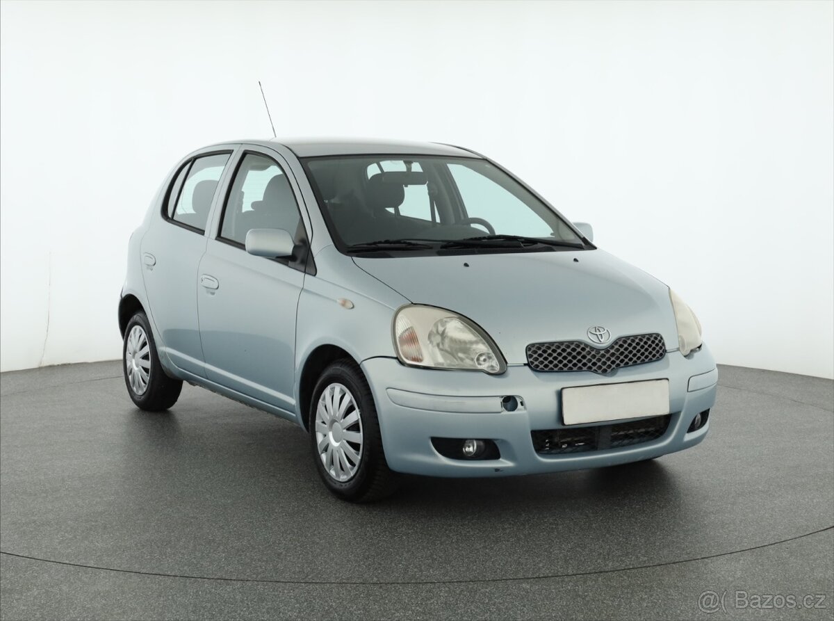 Závada palubní obrazovky - Toyota Yaris, 1.0 VVT-i, 2005