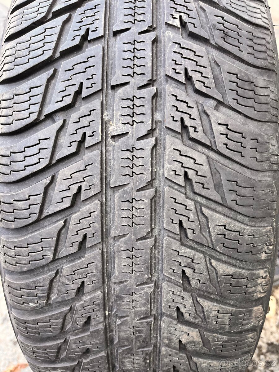 Zimní alu kola 235/65R17