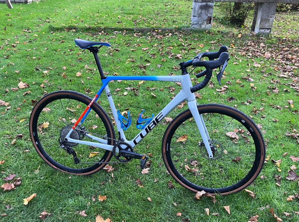 Cyklokrosové/Gravel kolo Cube Cross Race C:62 SL