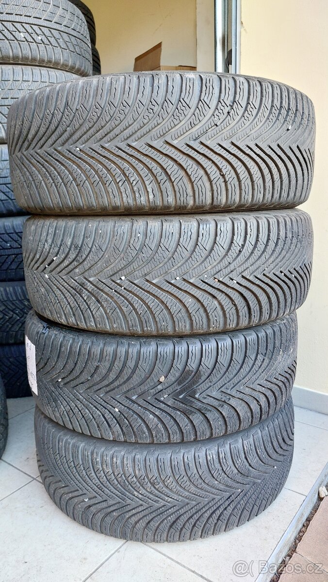 Pneu zimní, 4 kusy, rozměr 205/45/17, 88V, zn. MICHELIN