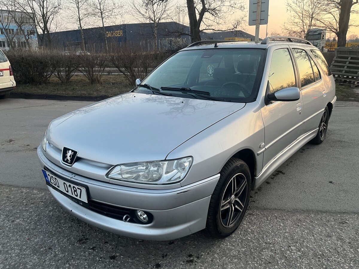 Peugeot 306 1.8i - tažné zařízení - ALU kola